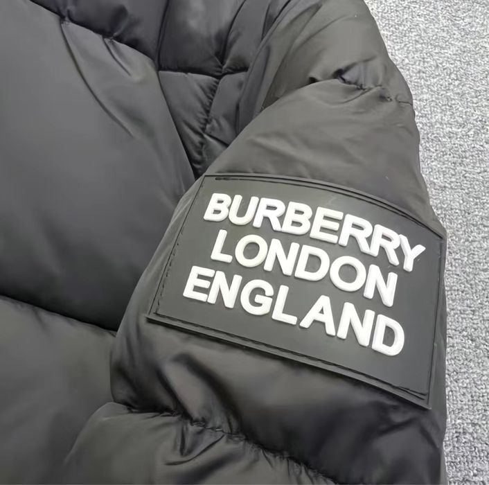 Пуховик Burberry вже в Україні!