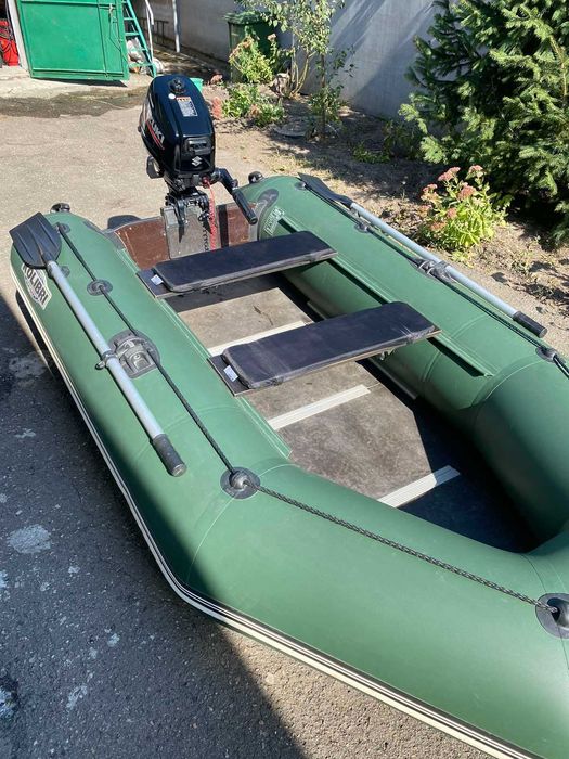 срочно!!! продам лодку з мотором