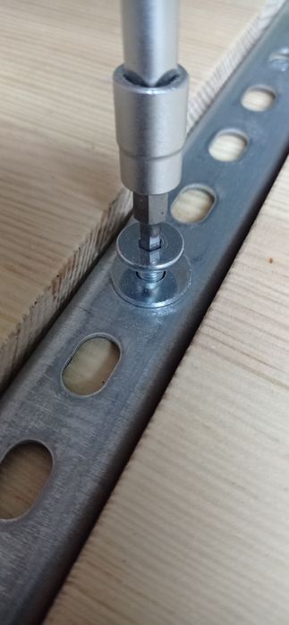 Rustykalne blaty kuchenne lite drewno