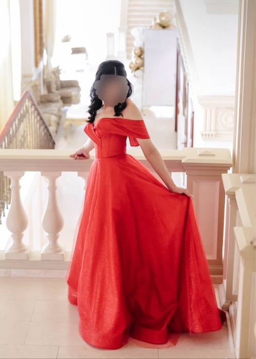 Сукня (випускний)