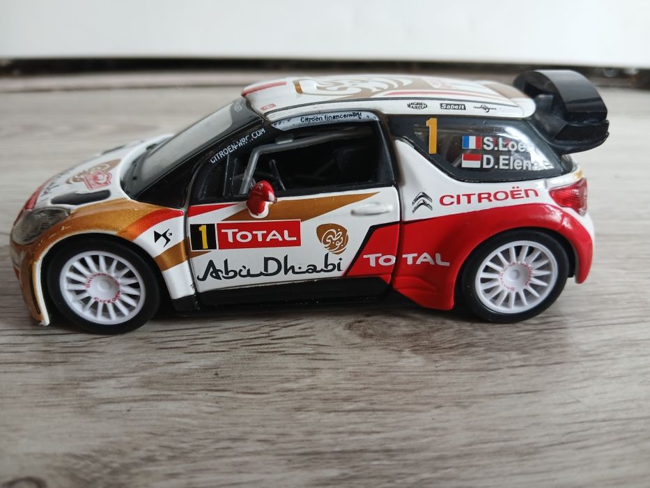 Citroen ds3 wrc bburago skala 1:32
