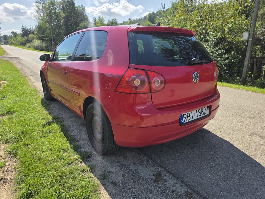 Volkswagen golf 5 1.6 FSI