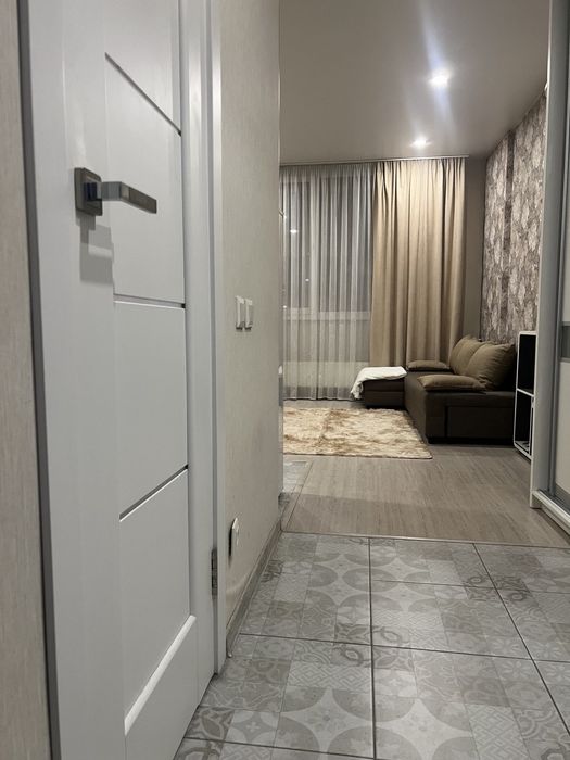 .Здаємо  1к. ЖК Комфорт Таун. 1пов.високий .Власник! Ук