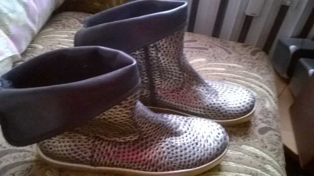 Botki Venezia Oro-Nero. rozm.40. skóra