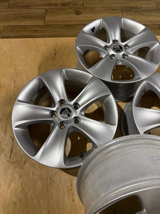 Легкосплавні диски Skoda R16