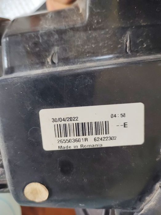 Задній правий ліхтар Рено дастер