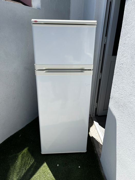 Frigorífico Becken  54x145cm