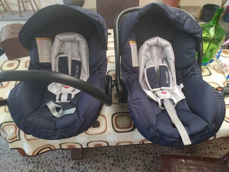 Carro de bebê duplo64398464185857124