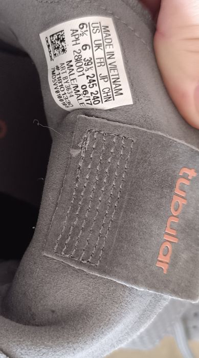 Tênis adidas tubular