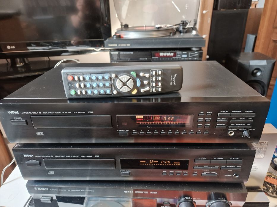 Odtwarzacz CD Yamaha CDX 560 z pilotem