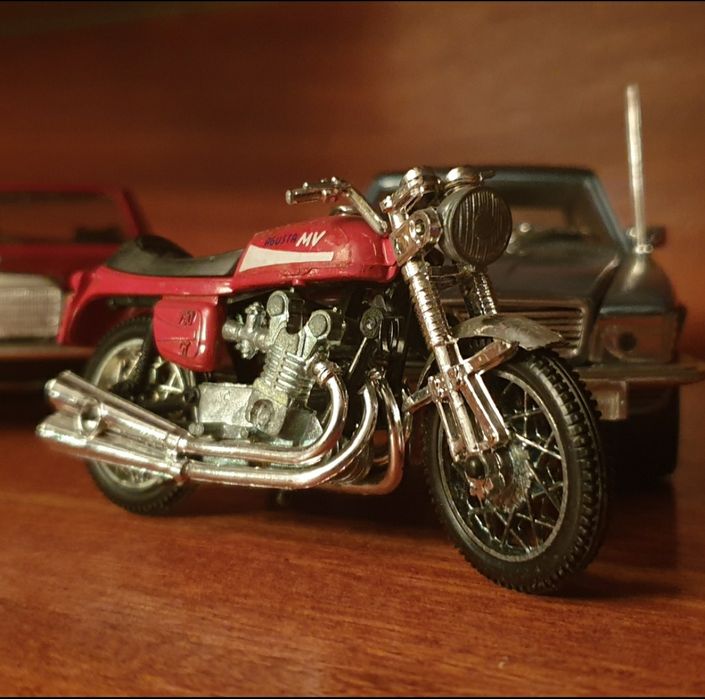 Politoys Polistil MV Agusta 750 GT z pudełkiem skala 1:24