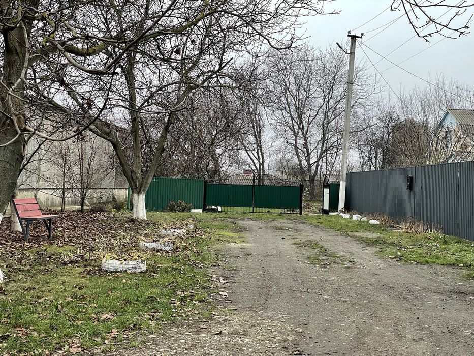 Продам великий житловий будинок