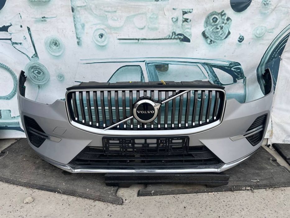 Бампер передний рестайлинг Volvo XC60 22-25 року