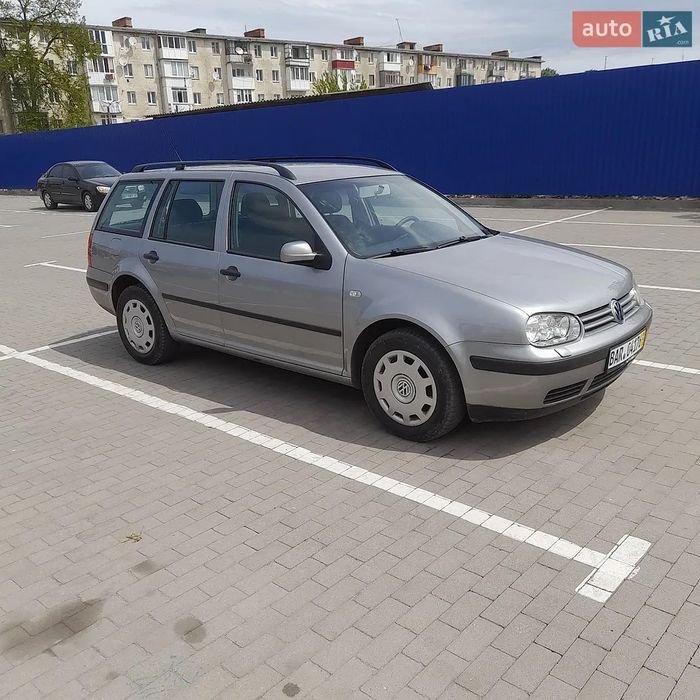 Volkswagen Golf 2002 року
