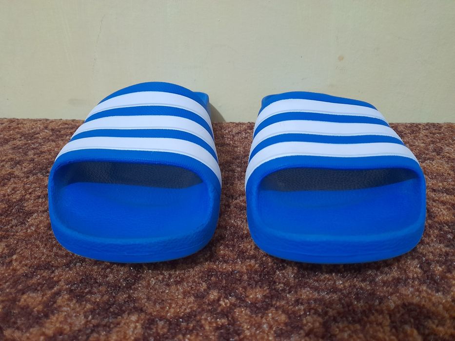 Adidas оригінал р.40 унісекс шльопанці