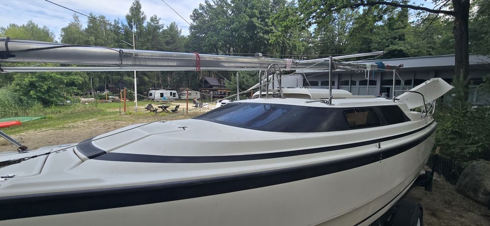 Jacht MacGregor 26X + przyczepa + silnik YAMAHA 50 KM,  OKAZJA !!!