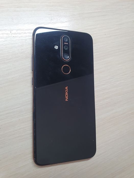 Смартфон Nokia 7 Plus ZEISS чорного кольору з мідними акцентами  на ЗАПЧАСТИНИ