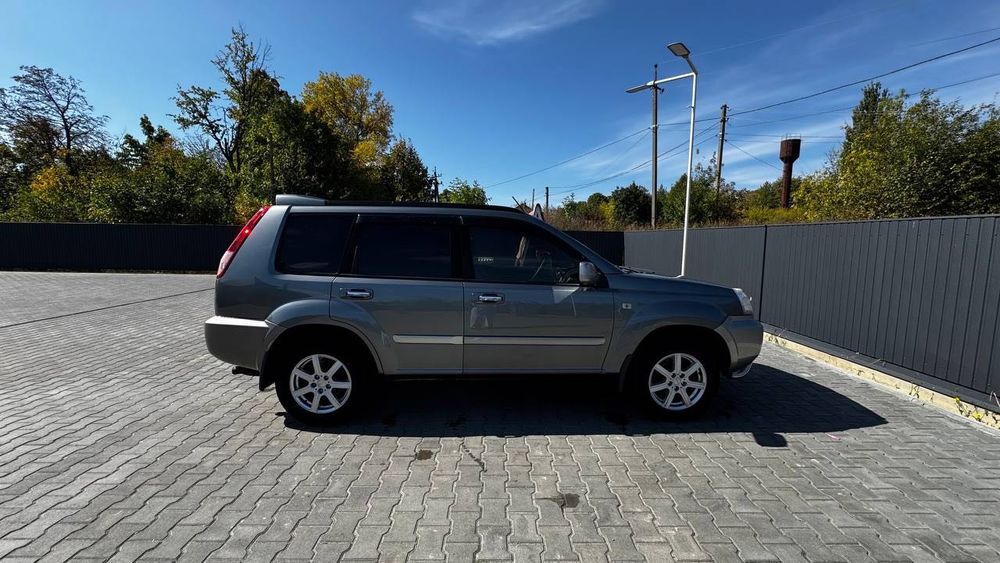 Nisan X Trail T30