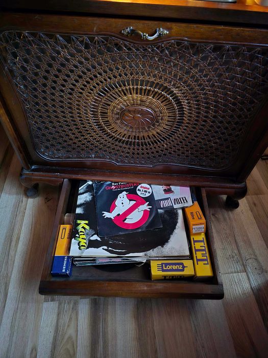 Radio Gramofon Radiola Jese TONMÖBEL, Stan BDB, w pełni sprawna.