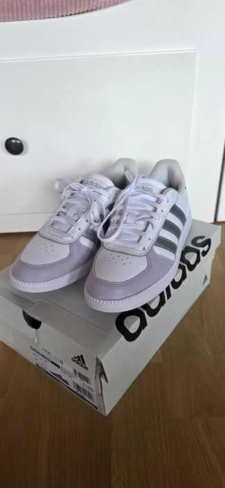 Продам нові кеди  кросівки  оригінал adidas 37-37.5