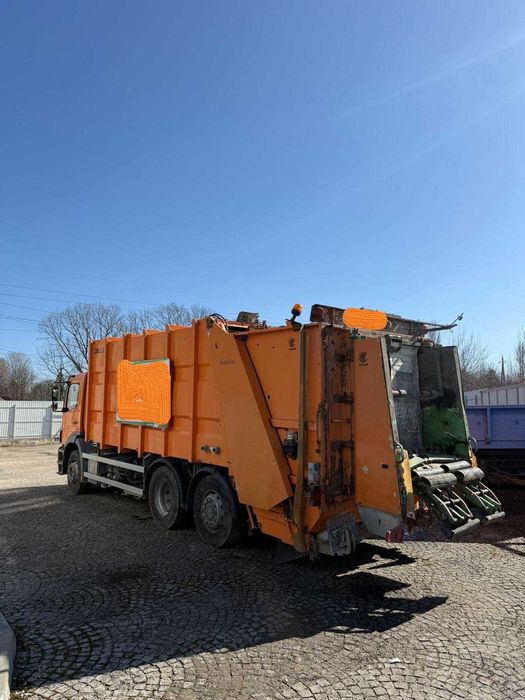 Сміттєвоз (Мусоровоз) Mercedes Benz