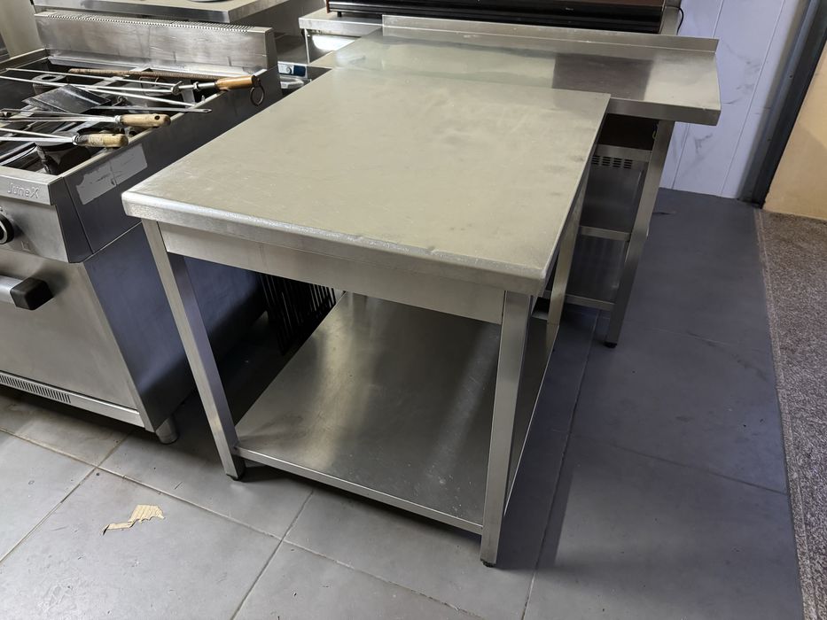 Mesa inox para  cozinha /escaparate/ centro/hotelaria