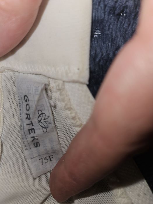 Gorteks! Biustonosz półgorset 75 F