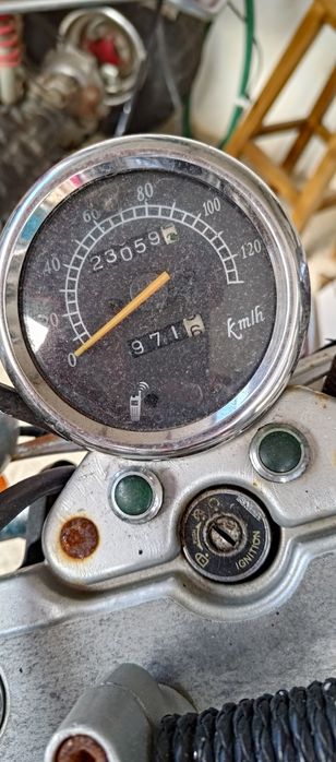 Moto 125 em bom estado