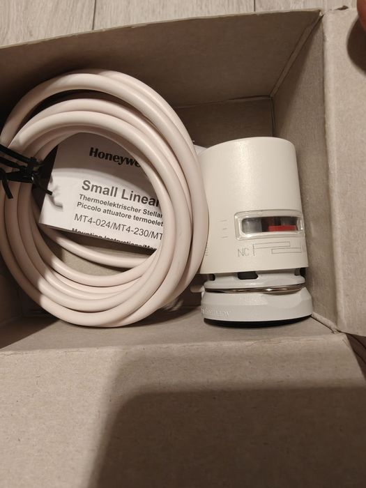Siłownik termoelektryczny do zaworów MT4-230-NO 230V Honeywell