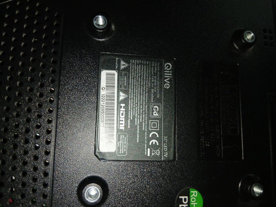 TV QiLive 32 cale + soundbar