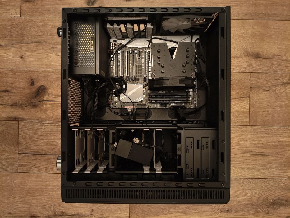 Komputer PC Intel i7-6900K / 32GB RAM / 750W / Fractal Design Define R4