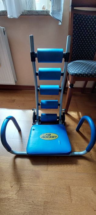 Przyrząd Ab Rocket do ćwiczeń mięśni brzucha trening