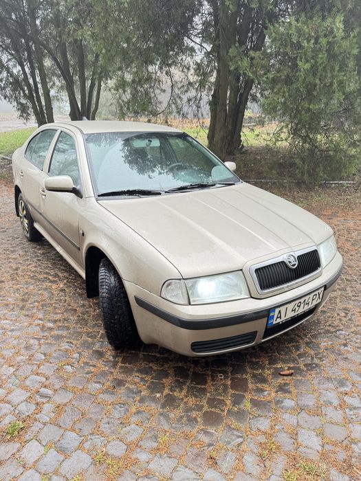 Skoda Oktavia Tour 1.6 AKL