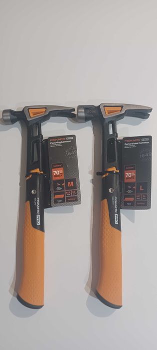 Młotek Ciesielski Fiskars M i L