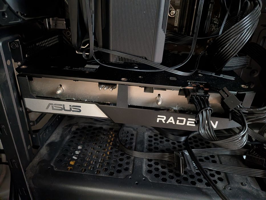 ASUS AMD Radeon 6600xt