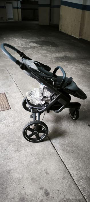 Carro de bebé usado