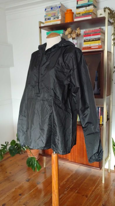 Casaco de caminhada corta-vento resistente á chuva Quechua/Decathlon