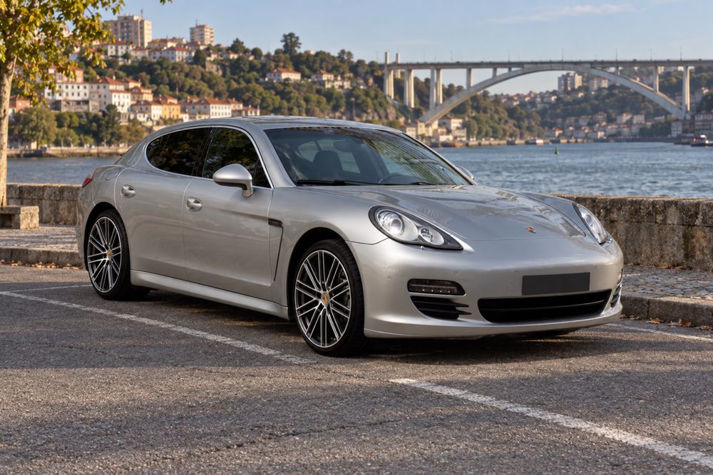 Porsche Panamera S  4.8 V8