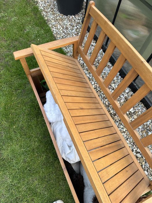 Ławka ogrodowa z drewna akacjowego