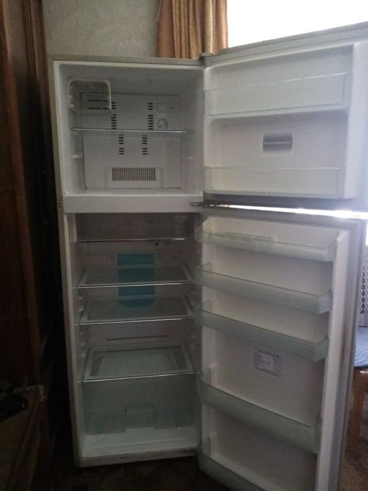 Холодильник Toshiba