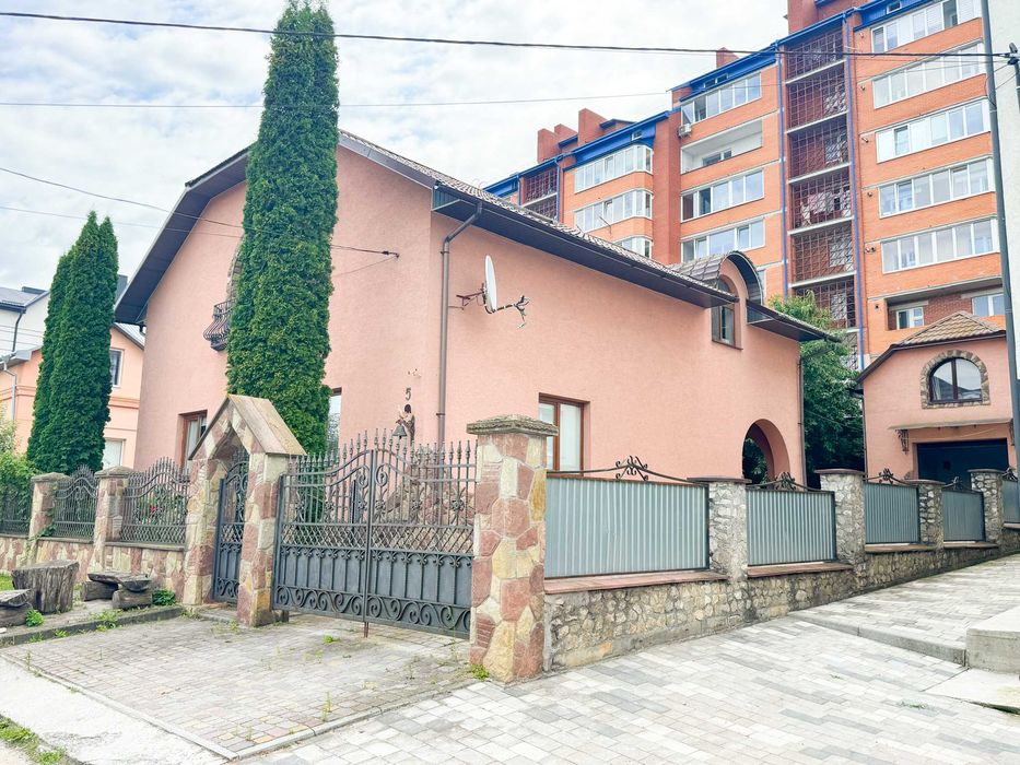 Будинок по вул. Циганська, м. Тернопіль (Н.Світ)