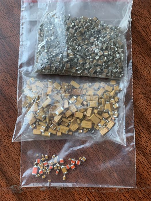 Танталові та керамічні конденсатори