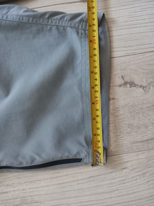 Продам шорты Berghaus
