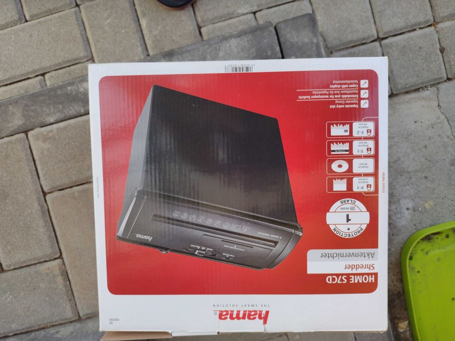 Niszczarka do papieru, nowa.