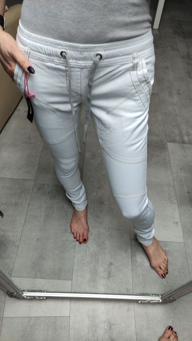 Nowe białe spodnie skinny xxs