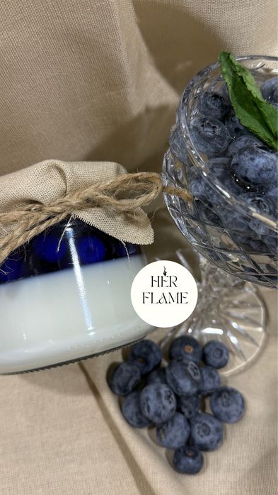 Свічка ручної роботи Blueberry panna cotta