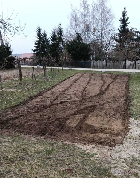 Usługi glebogryzarką