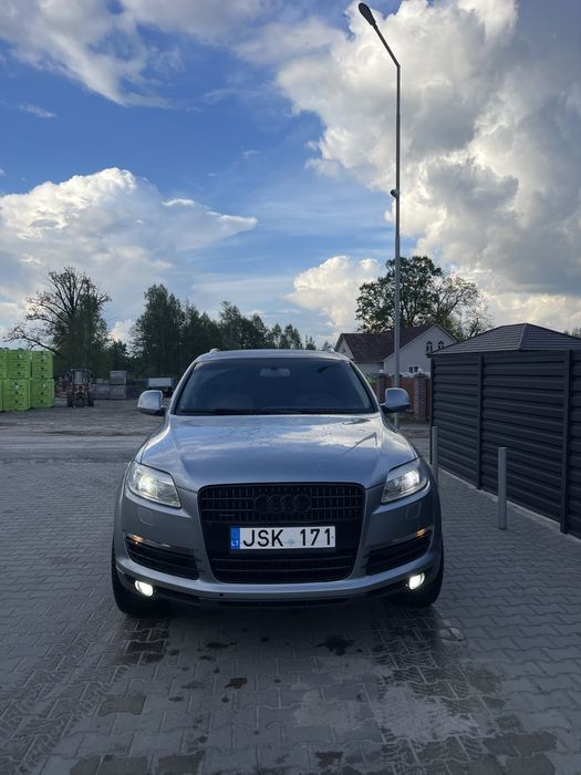Продам Ауди Q7 Нерозмитнену