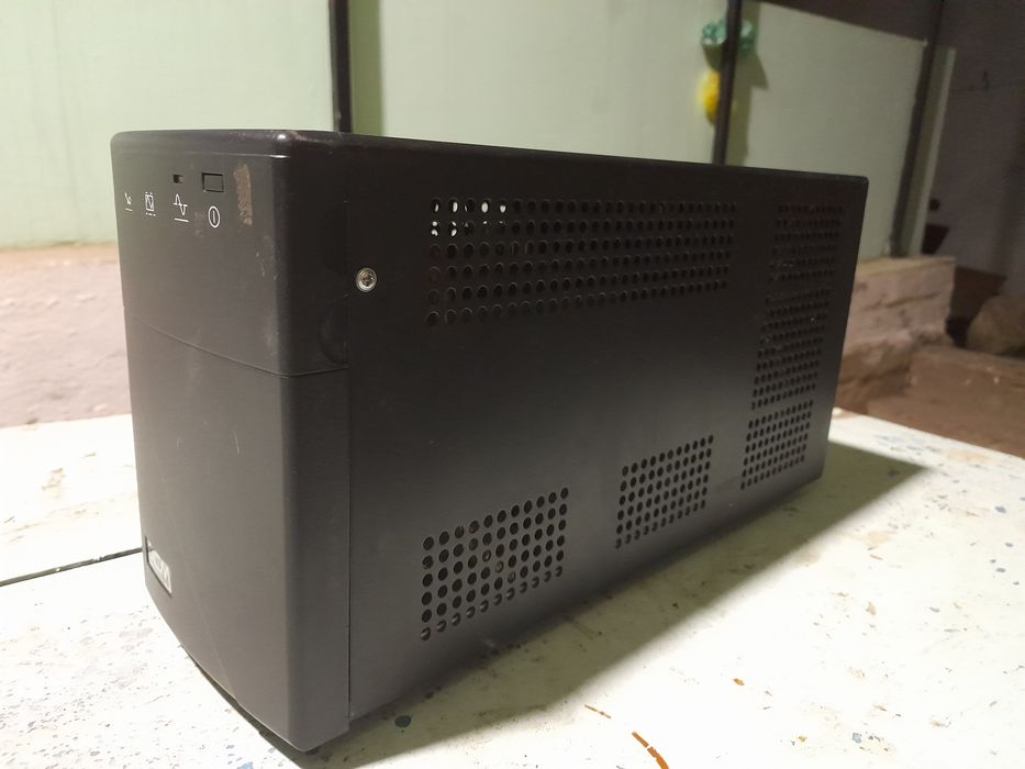 УПС Powercom BNT-1000AP