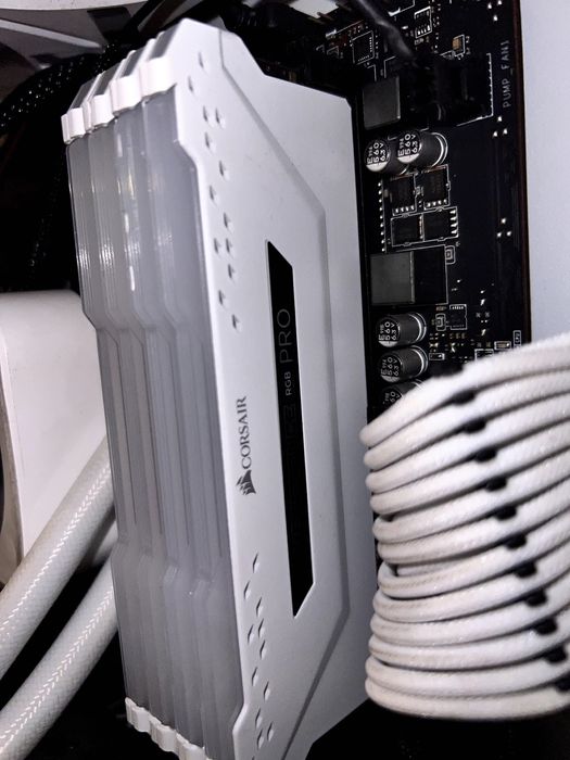 Komputer gamingowy R7 5800x RTX3080 32 Gb Ram